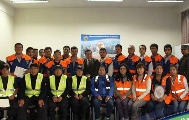 Huaraz: municipio entrega certificados a 14 integrantes de brigada de rescate
