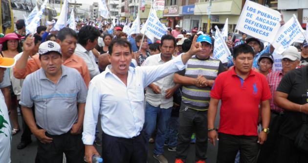 Chimbote: invasores de pueblos se movilizan contra la autonomía de Chinecas