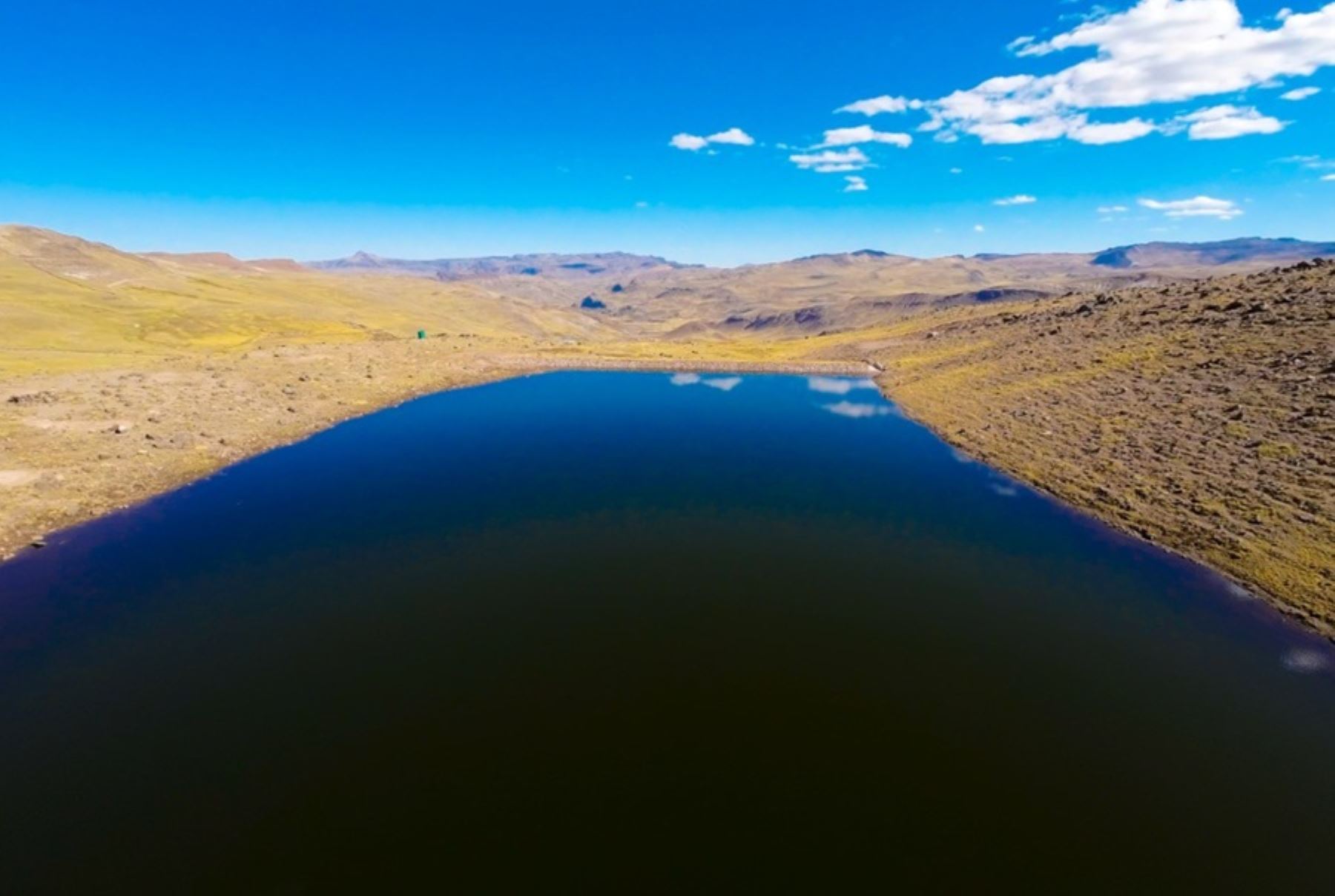 Áncash lidera inversiones con 22 diques para qochas