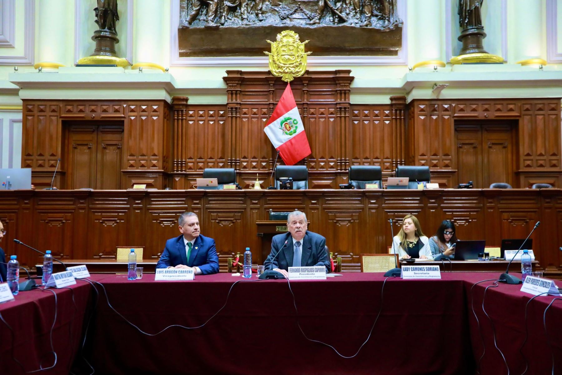 Constitución aprueba que mandato de presidente del JNE sea de dos años