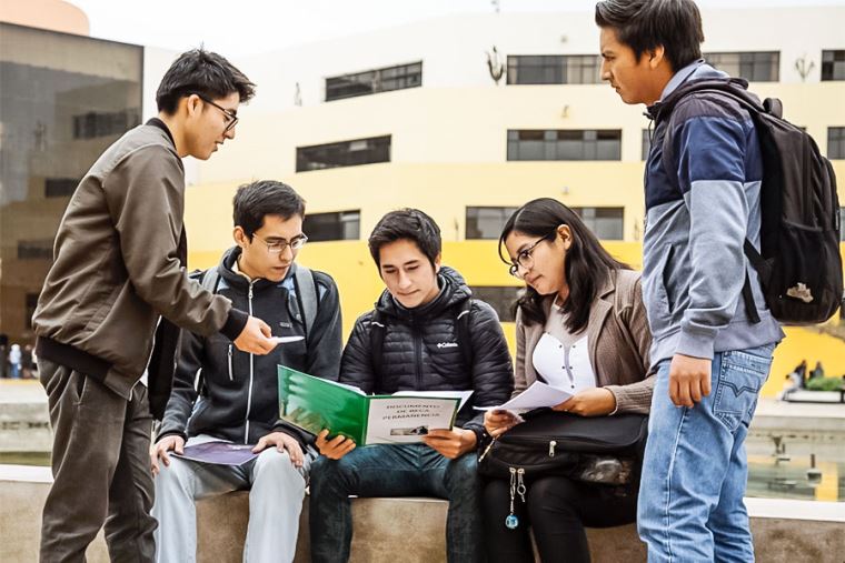 Lanzan Beca Permanencia dirigida a talentos de universidades públicas y escasos recursos económicos   