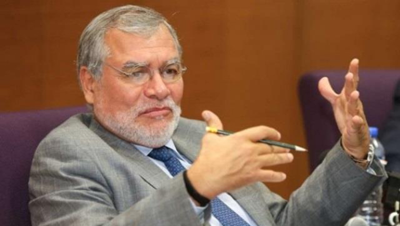 Ex procurador José Ugaz lamenta calaña de la clase política y demanda que “se vayan todos”