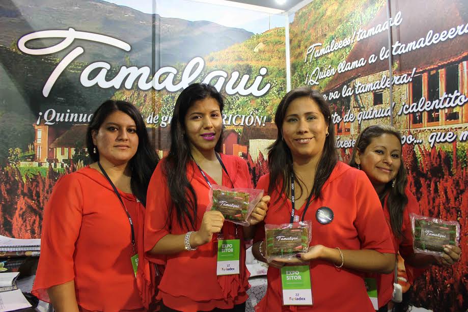 Jóvenes emprendedores ancashinos presentan productos innovadores por navidad