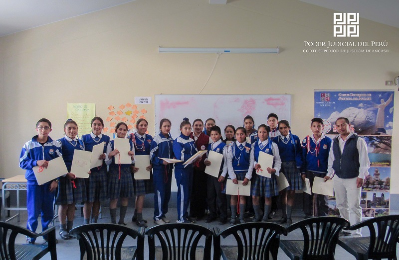Huaraz: Justicia en tu Comunidad capacitó a futuros jueces de paz escolares