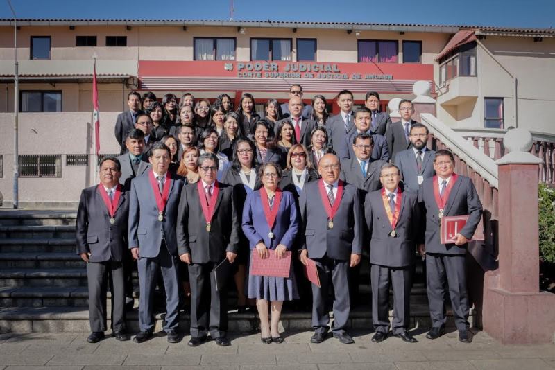 Jueces y servidores laborales de la Corte del Santa fueron recibidos en Huaraz