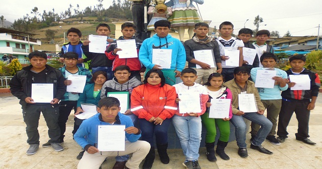 200 jóvenes de Juntos ingresaron a universidades e institutos superiores