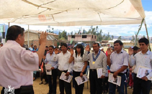 Alcalde de Huaraz entregó credenciales a burgomaestre de Hatún Póngor