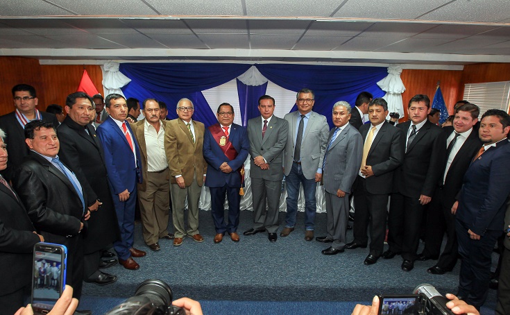 Luis Gamarra juramentó como gobernador titular de Áncash