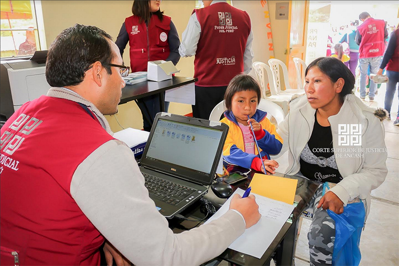 Programa “Justicia en tu Comunidad” realizó jornada de itinerancia en poblados de Recuay