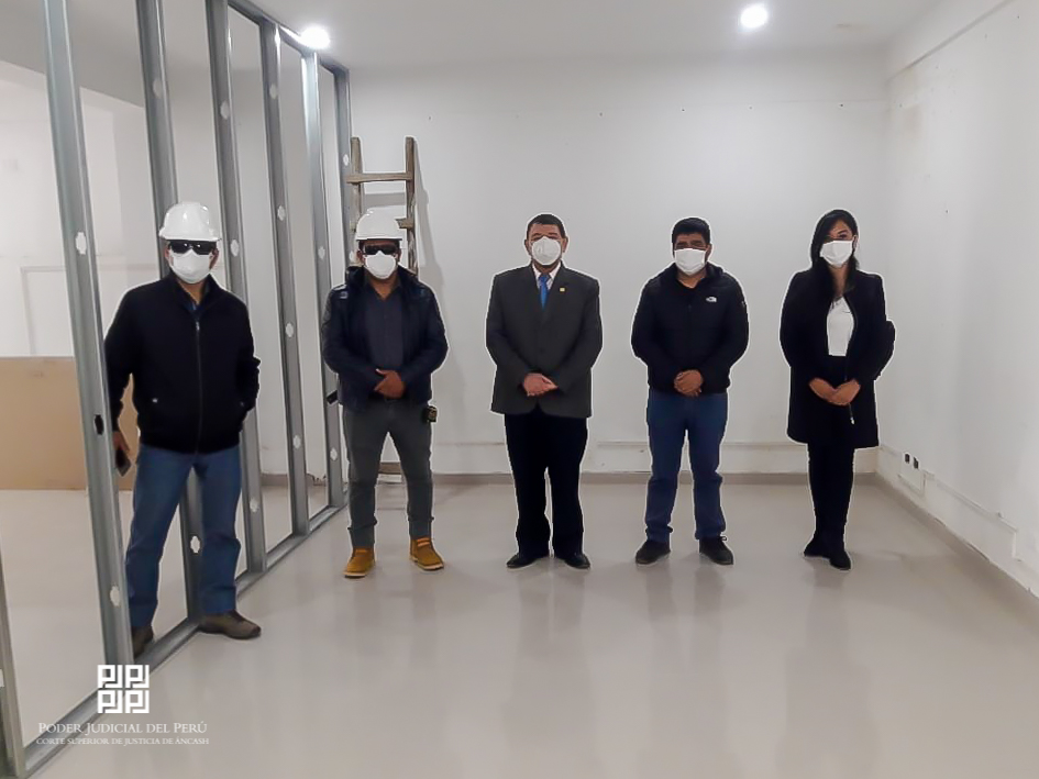  Huari: titular de la CSJAN visitó juzgados sub especializados en violencia contra la mujer