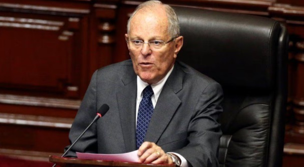 Kuczynski busca el 2 de julio que se levante restricción para salir del país pese a investigación en curso