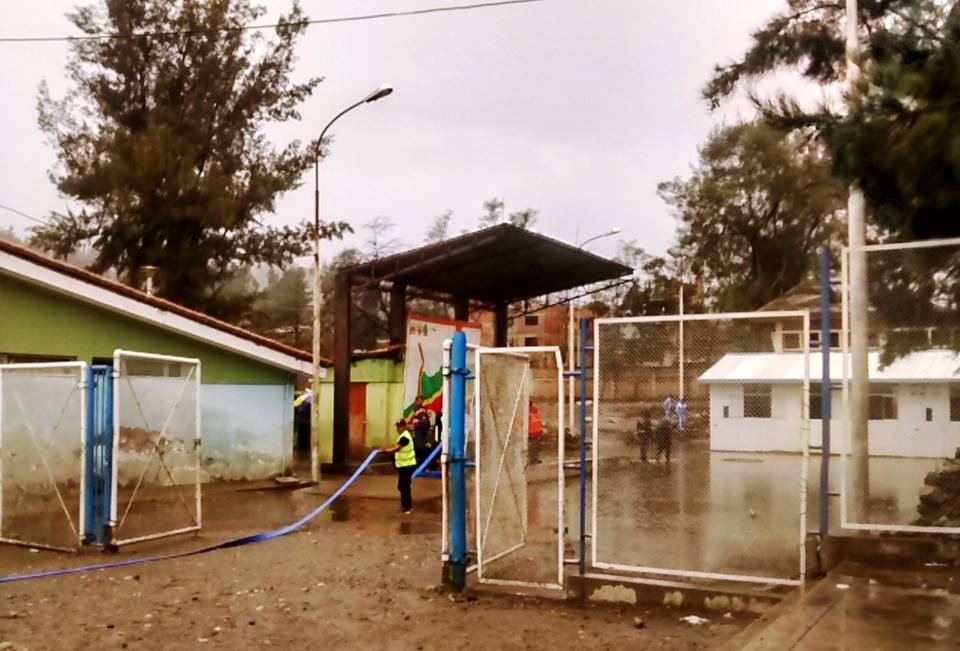 Aulas del colegio La Libertad se inundaron tras intensa lluvia