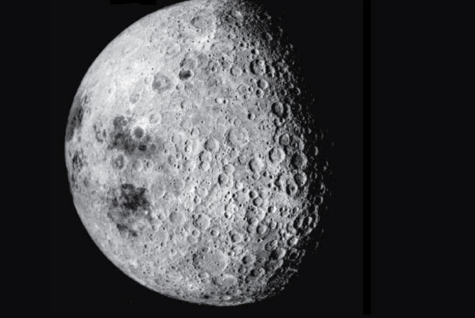 La luna vivió una lluvia de asteroides hace 800 millones de años