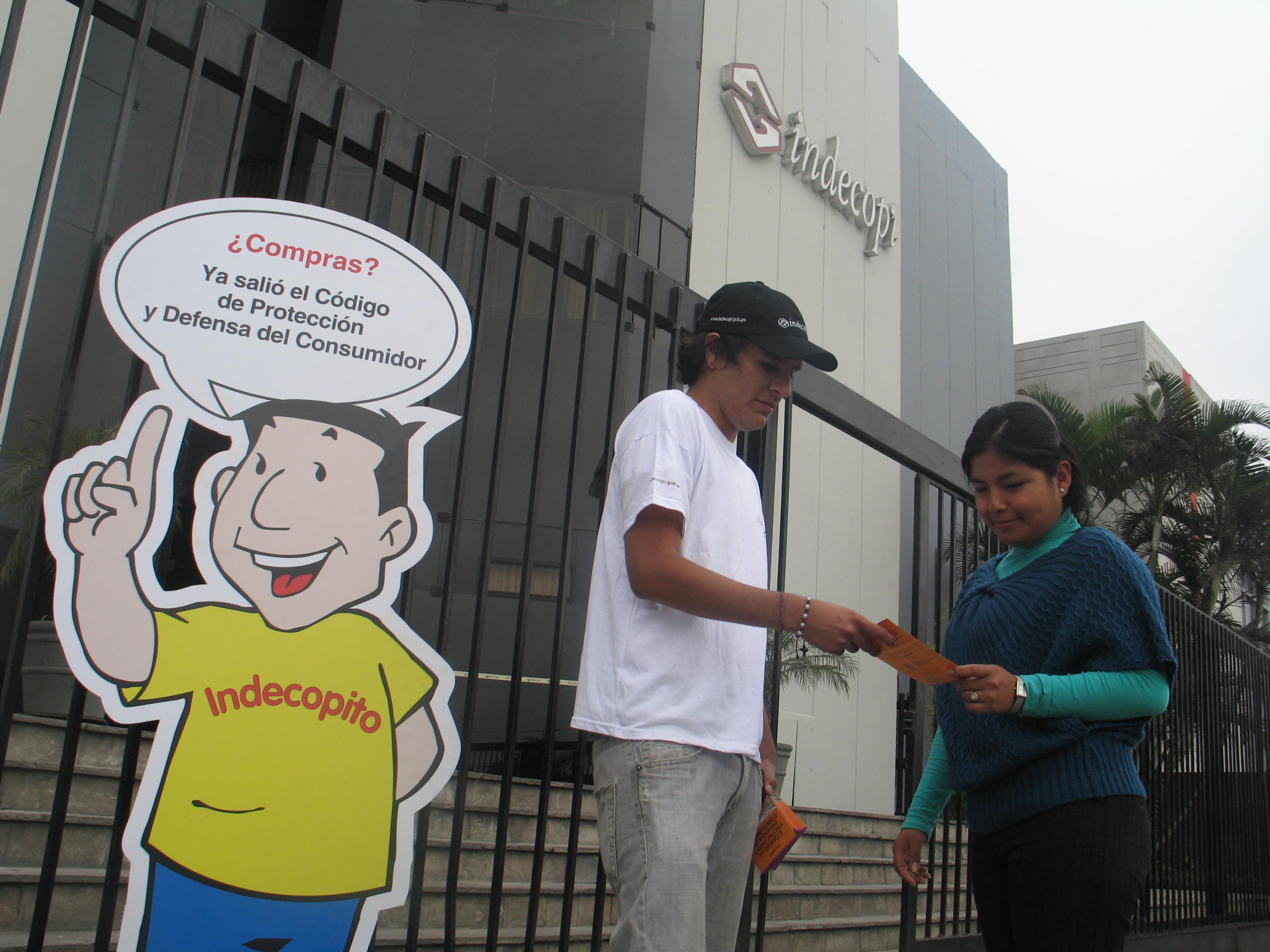 Con campaña buscan promover buen uso del Libro de Reclamaciones