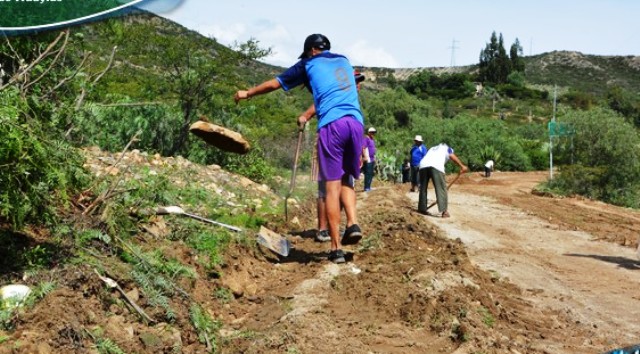 Huaylas: Municipio y pobladores realizaron faena de limpieza de vía de acceso a La Rinconada