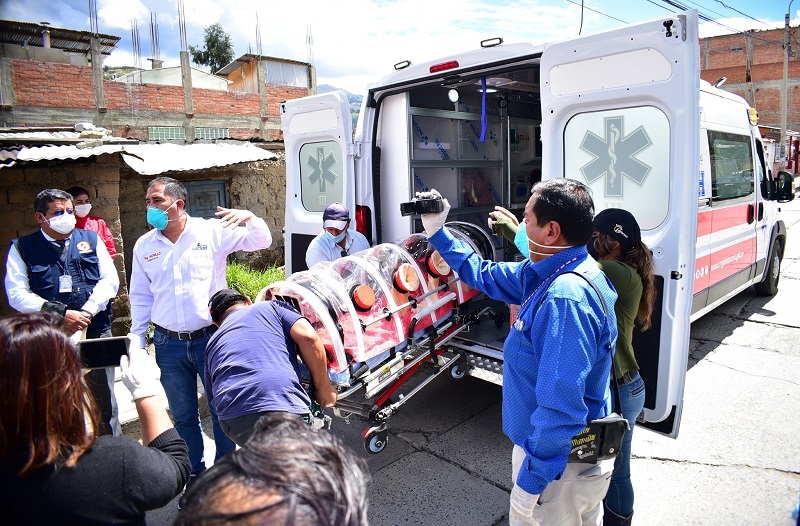 Llega ambulancia y equipos de protección personal para hospital Víctor Ramos Guardia
