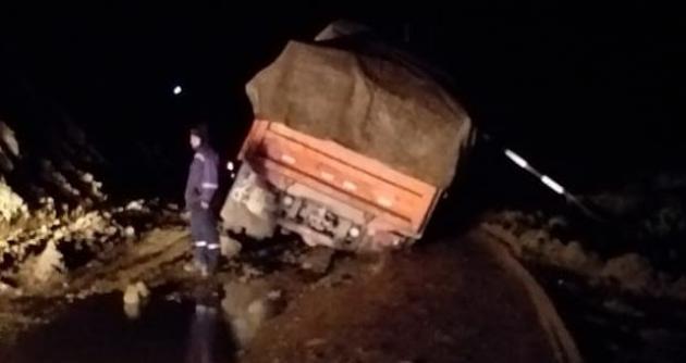 Provincia de Huari en Áncash soportó tres horas de lluvias torrenciales que afectaron sus carreteras