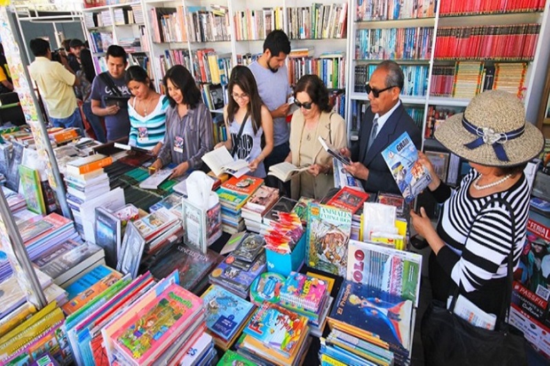 Petrozzi: “Presidente Vizcarra demuestra voluntad de fomentar la lectura en el Perú”