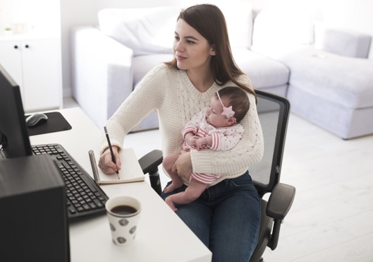 Cinco consejos para convertirte en una mamá emprendedora