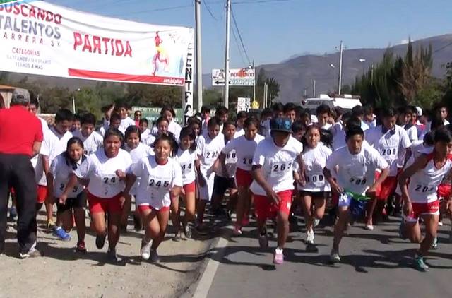 Caraz: más de 200 atletas participaron en maratón "Buscando Talentos"