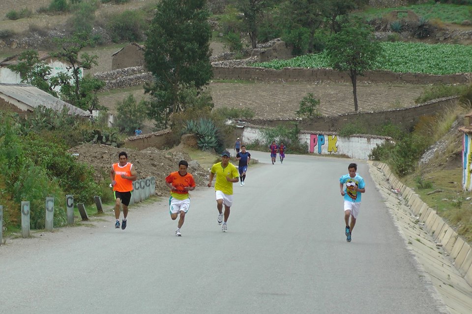 Chavín de Huántar: más de 30 jóvenes corren en maratón 
