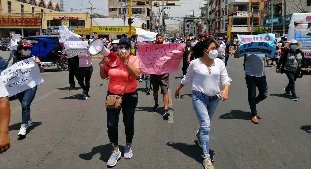 Pobladores ancashinos se movilizan en contra de la detención preliminar del gobernador Morillo