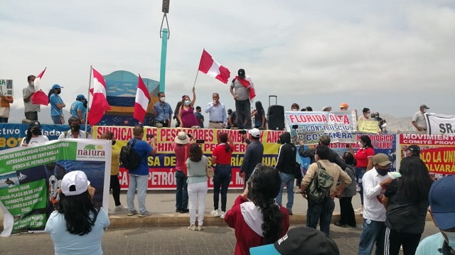 Áncash: Pescadores y ambientalistas de Chimbote exigen cierre de Repsol