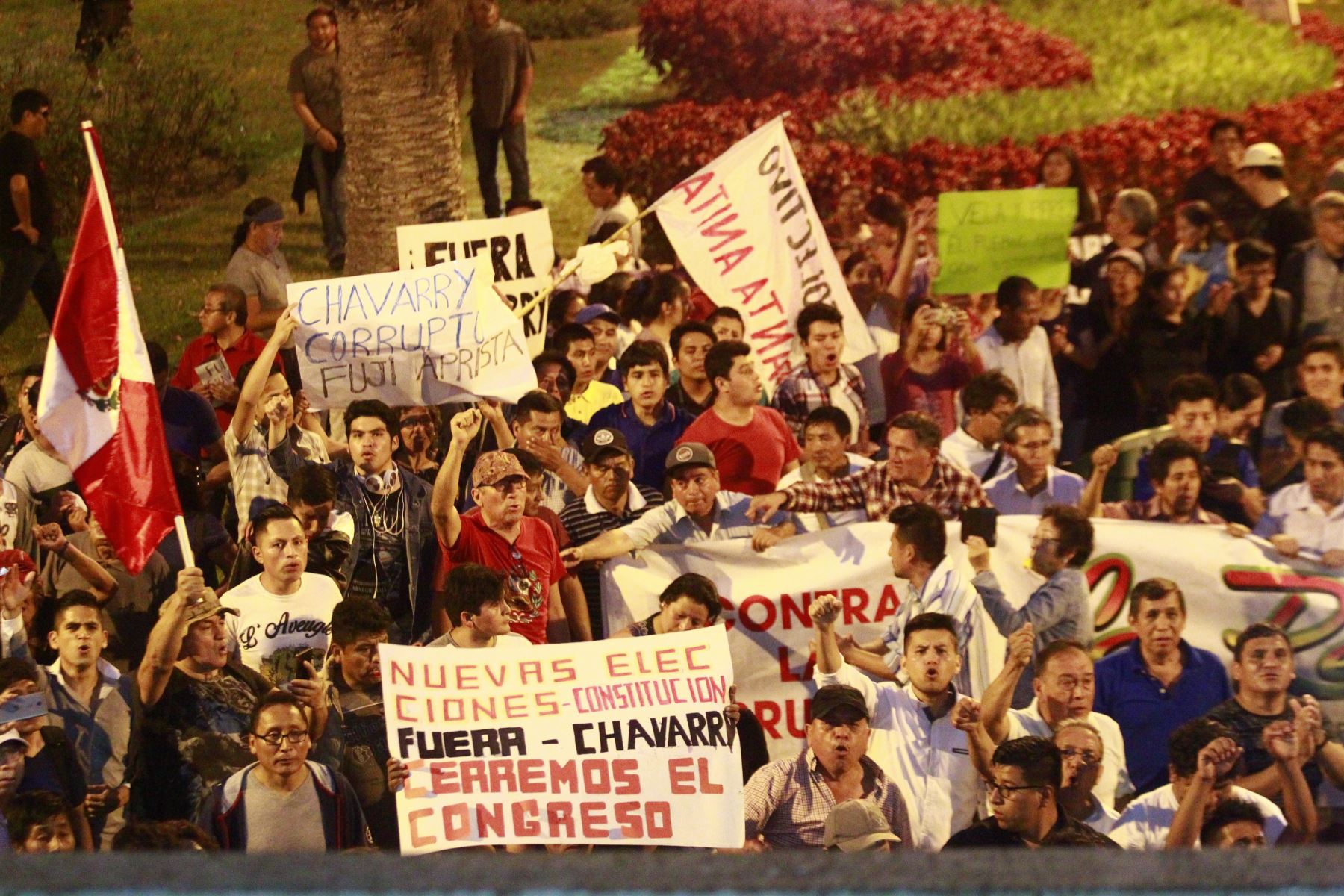 Marchas de apoyo a fiscales Vela y Pérez se realizaron en varias ciudades del país 