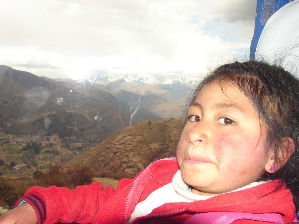 Empresa de transporte El Rápido traslada gratis a menores para que puedan estudiar