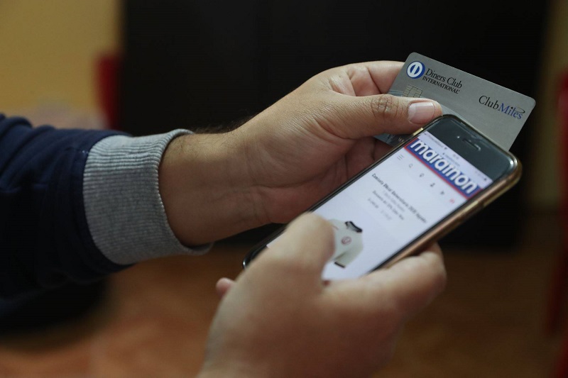 Declaran de necesidad pública e interés nacional uso de medios de pago electrónicos