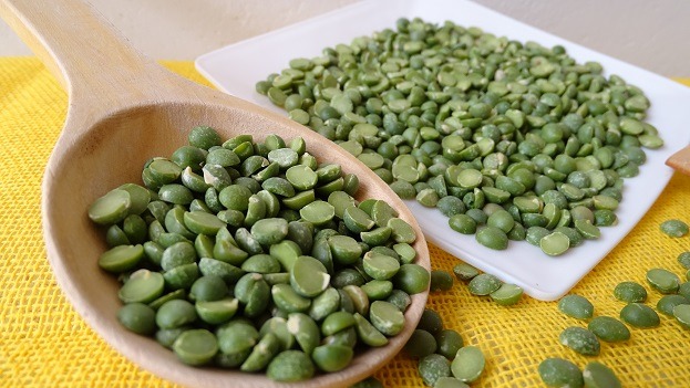 Escolares consumen arveja partida como parte del servicio alimentario escolar