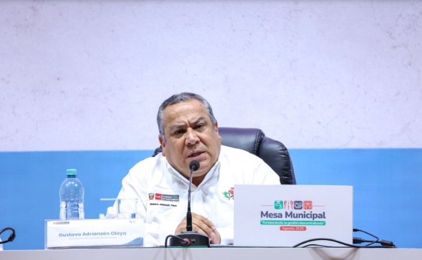 Premier afirma que el gobierno no presentará cuestión de confianza por censura a Santiváñez