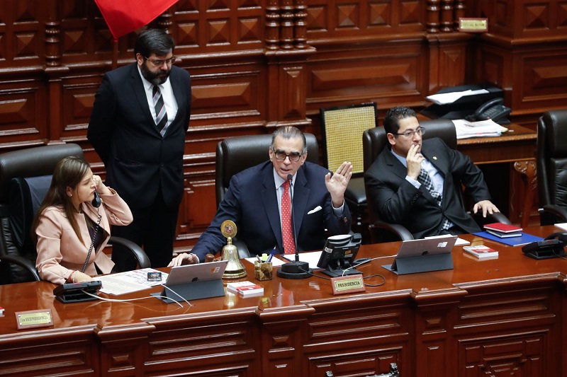 Pleno del Congreso continúa sesión para elegir a magistrados del TC