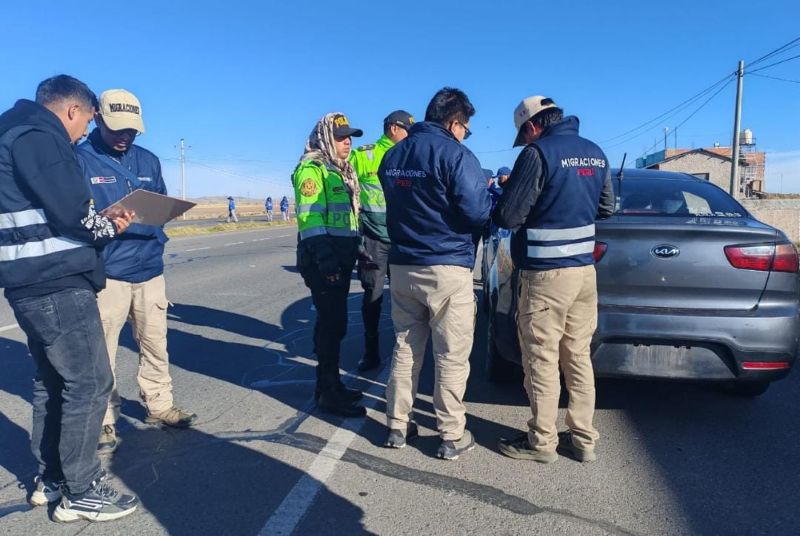 Migraciones refuerza atención en puestos de control fronterizo con Bolivia por Festividad de la Virgen de la Candelaria  