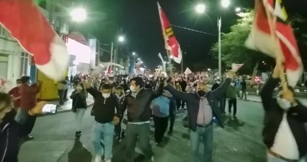 Chimbote: militantes de Perú Libre celebran proclamación de Pedro Castillo como presidente