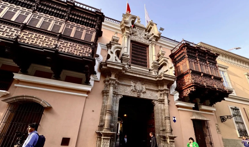 Perú anuncia ruptura de relaciones diplomáticas con México luego de asilo a Betssy Chávez