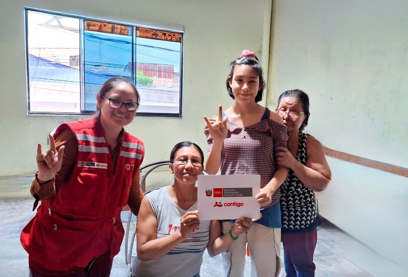 Usuarios del programa Contigo obtuvieron becas para estudiar carreras universitarias y técnicas