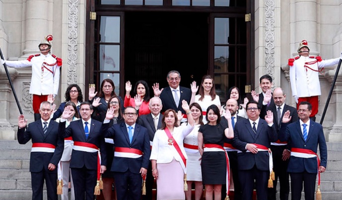 Alberto Otárola jura como nuevo premier y designan a nuevos ministros 