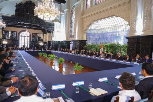 Ministra de Cultura pide a nuevas autoridades trabajar juntos para ejecutar agenda del Bicentenario