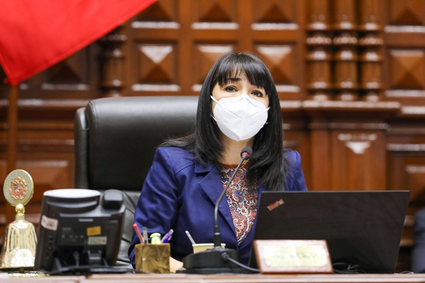 Mirtha Vásquez: “Eliminación de la inmunidad parlamentaria es luchar contra la corrupción”