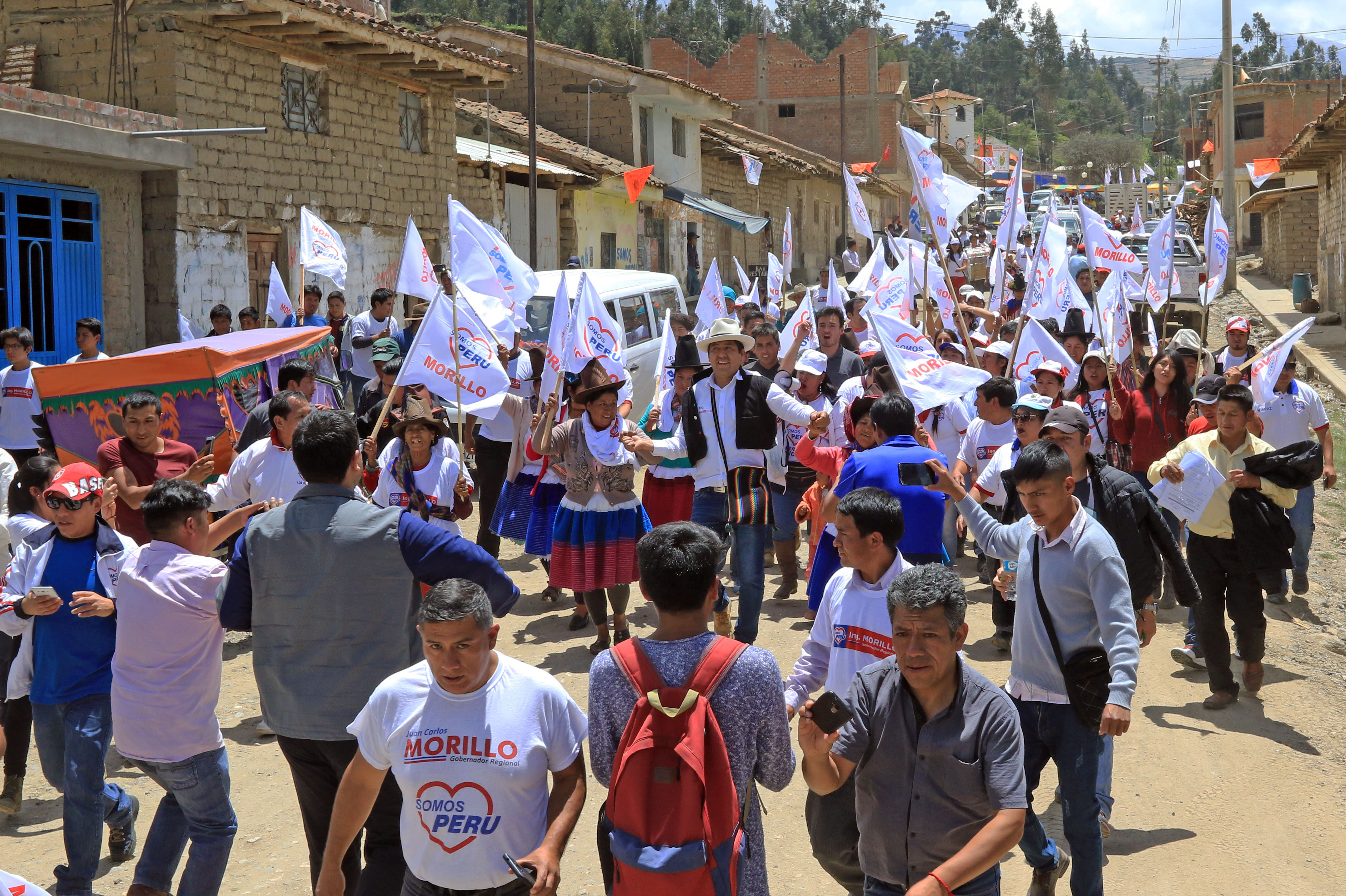 Candidato Juan Carlos Morillo ofrece construcción de vía que une Vicos con Chacas