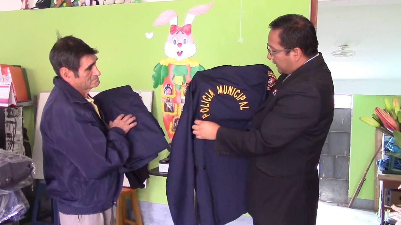 Yungay: Policías municipales reciben nuevos uniformes