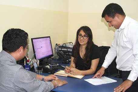 Perú: mujeres ganan 15% menos que los hombres en el sector público