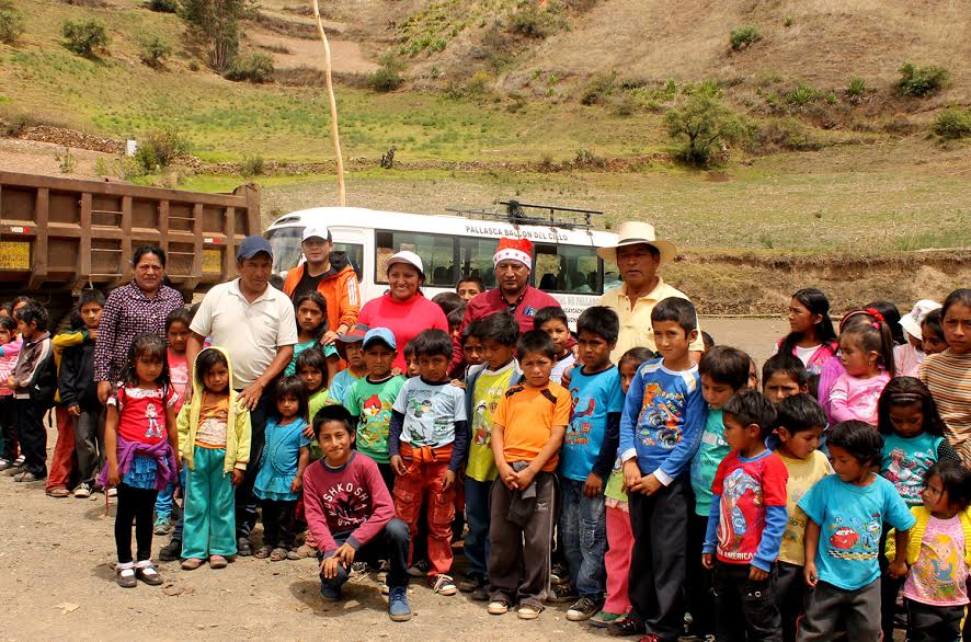 Pallasca: instituciones y municipio se unen para entregar regalos a niños por Navidad