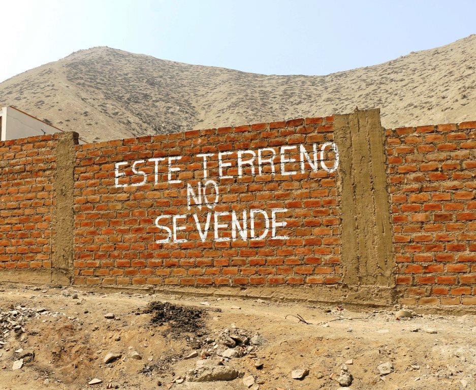 Conoce cómo protegerte de las mafias que trafican casas o terrenos