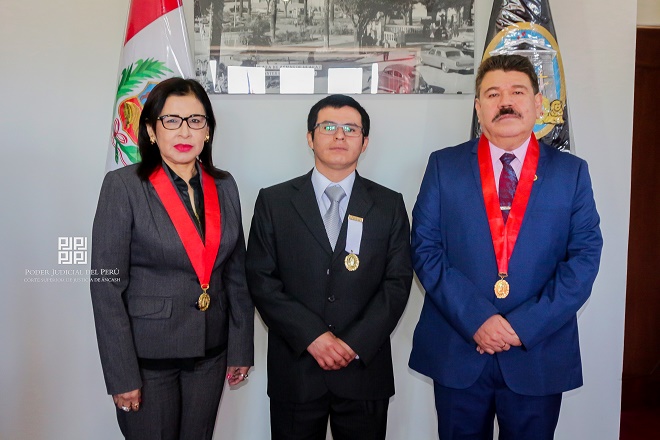 Huaraz: titular de la Corte de Justicia de Áncash juramentó a magistrados