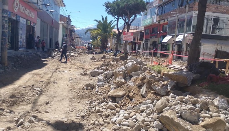 Contraloría recomienda gestionar presupuesto para concluir obras en Av. Luzuriaga y boulevard del río Quilcay  