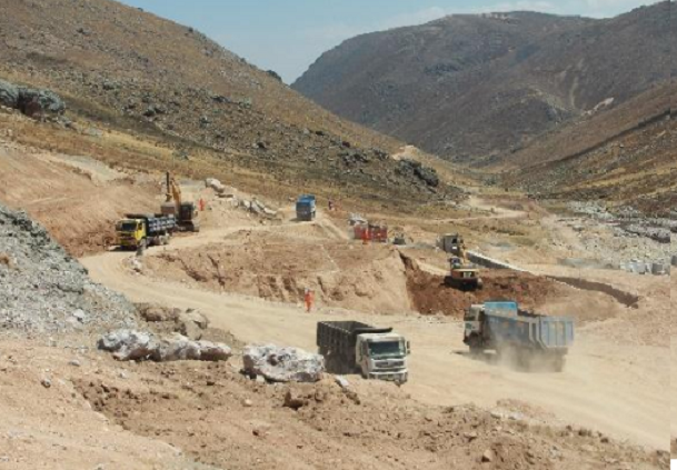 Cajacay: supervisan avance de la obra del sistema de riego en Cushurucocha-Huarco
