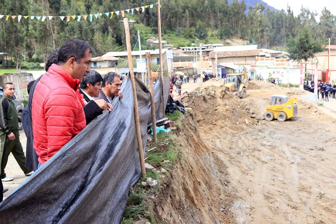 Cabana: inician ampliación del colegio Apóstol Santiago  