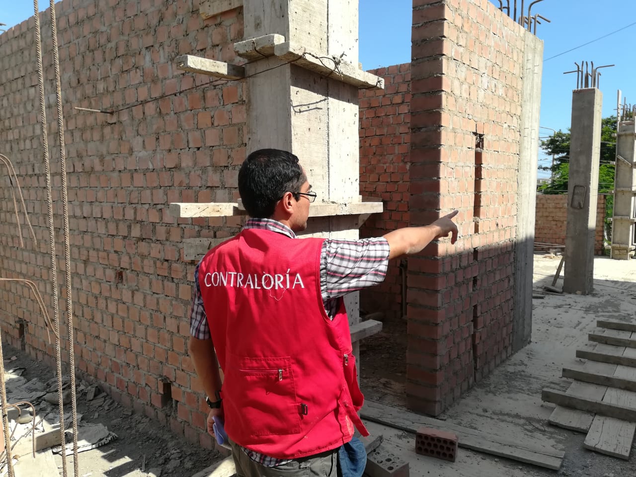 Contraloría envió al Ejecutivo proyecto de Decreto de Urgencia para reactivar obras públicas paralizadas